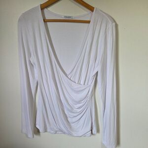 EUC MANGOPOP WHITE DEEP V SURPLICE LONGSLEEVES TOP SIZE LARGE